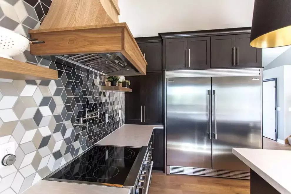 kukhonnyj-fartuk-iz-plitki_5d951c699aaa5 (1)